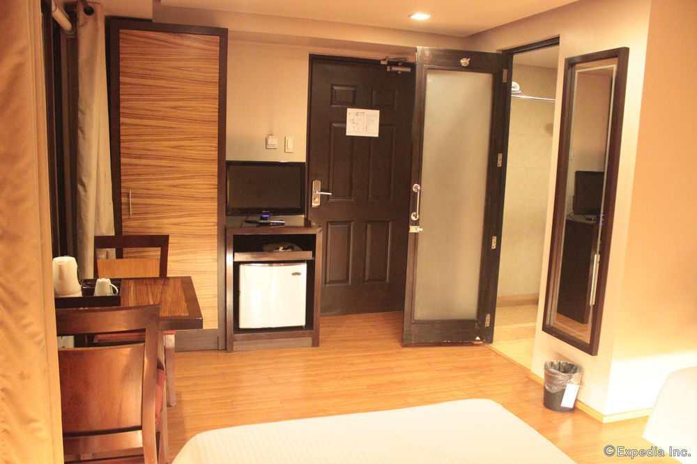 Soleste Suites Quezon City Εξωτερικό φωτογραφία