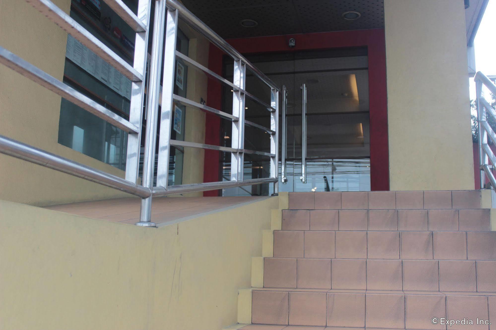 Soleste Suites Quezon City Εξωτερικό φωτογραφία