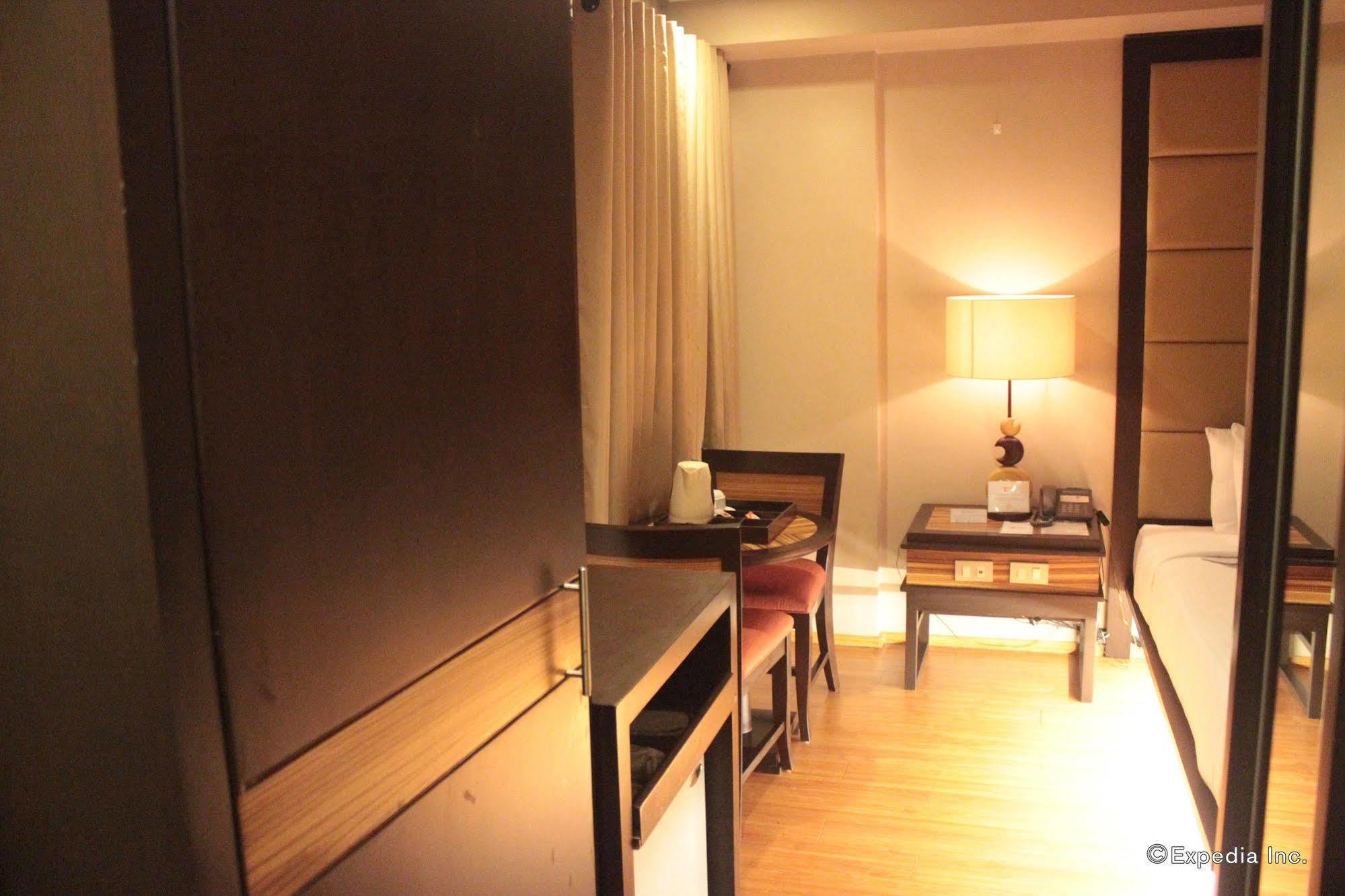 Soleste Suites Quezon City Εξωτερικό φωτογραφία