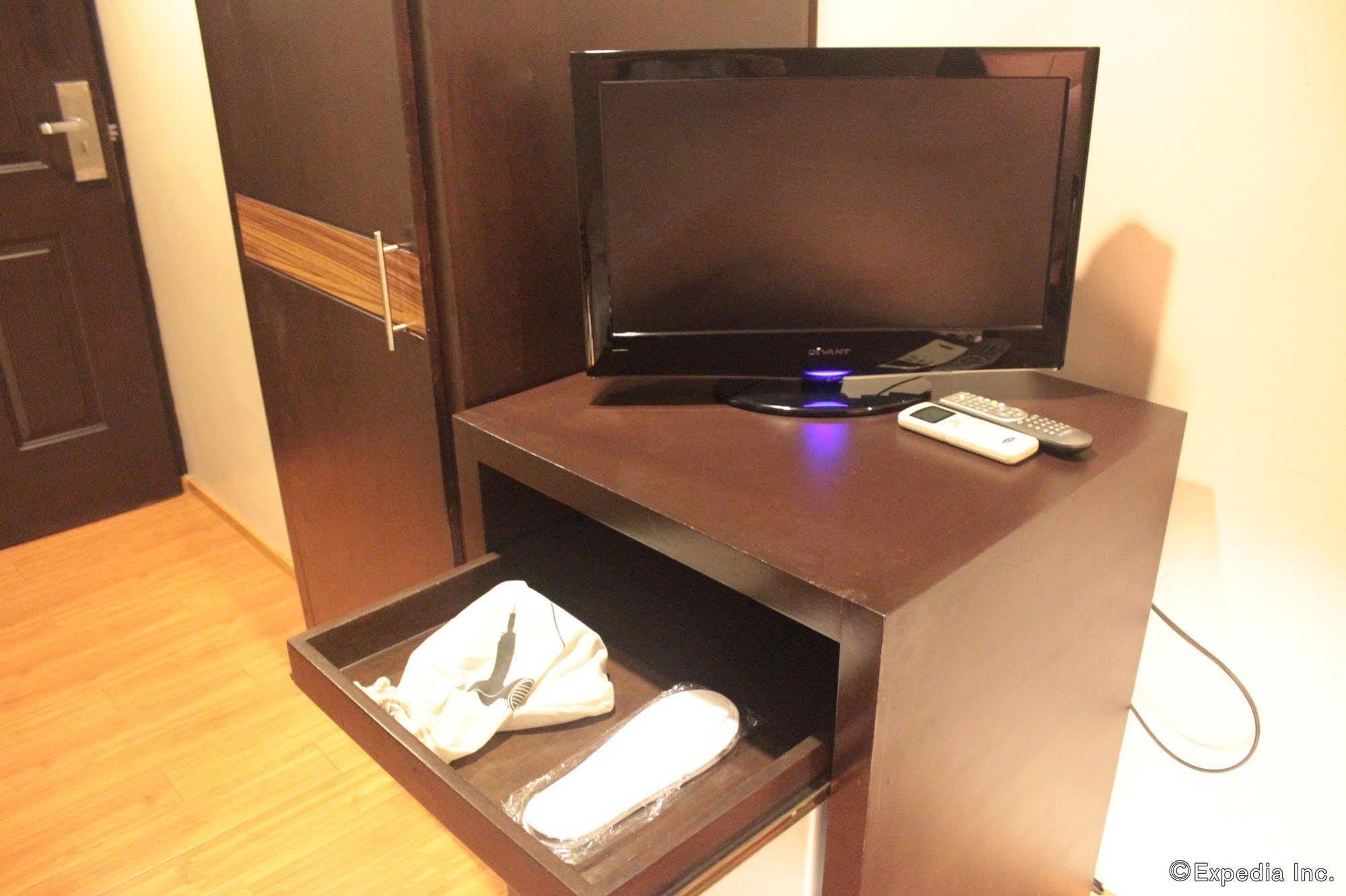 Soleste Suites Quezon City Εξωτερικό φωτογραφία