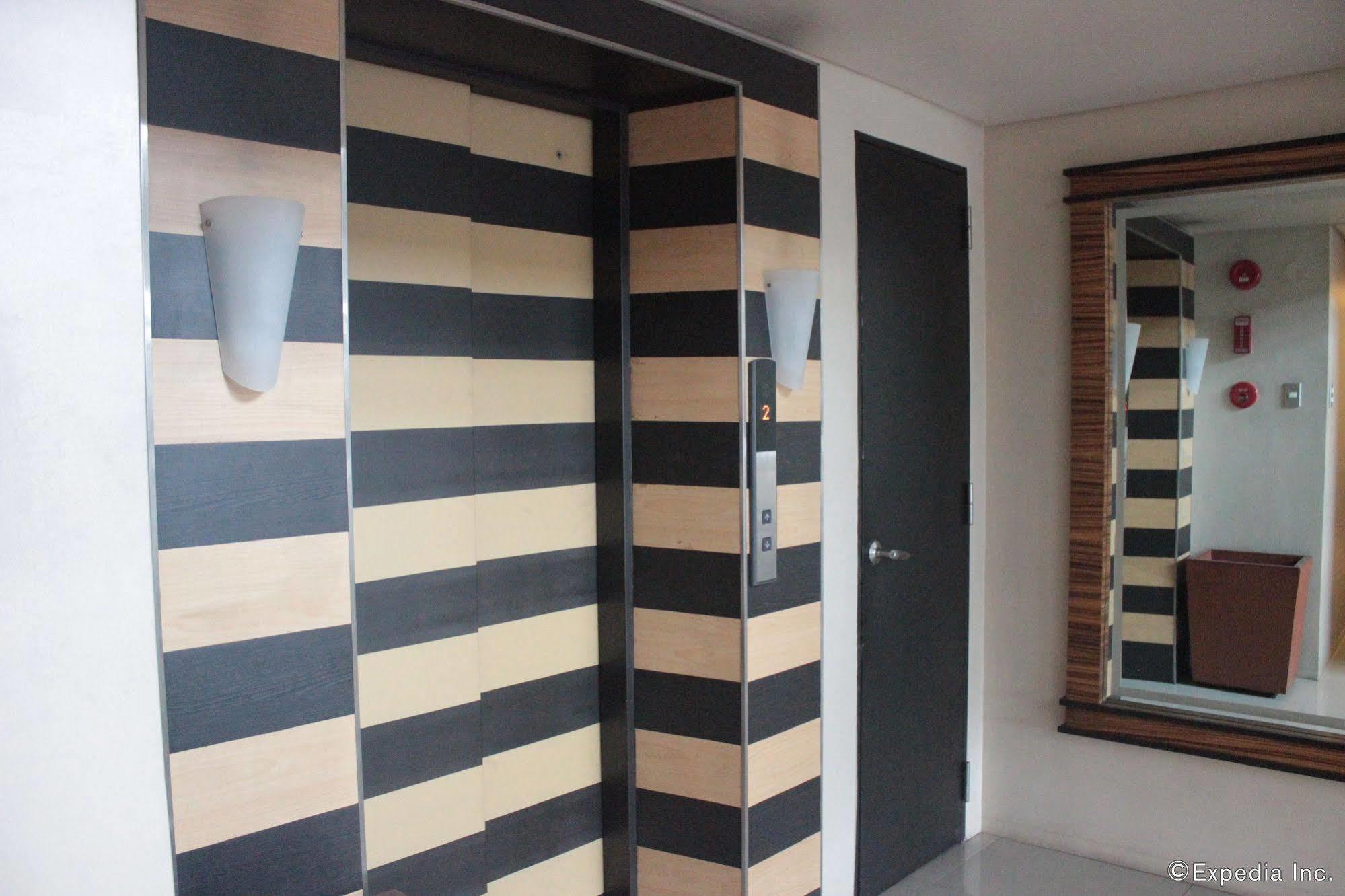 Soleste Suites Quezon City Εξωτερικό φωτογραφία