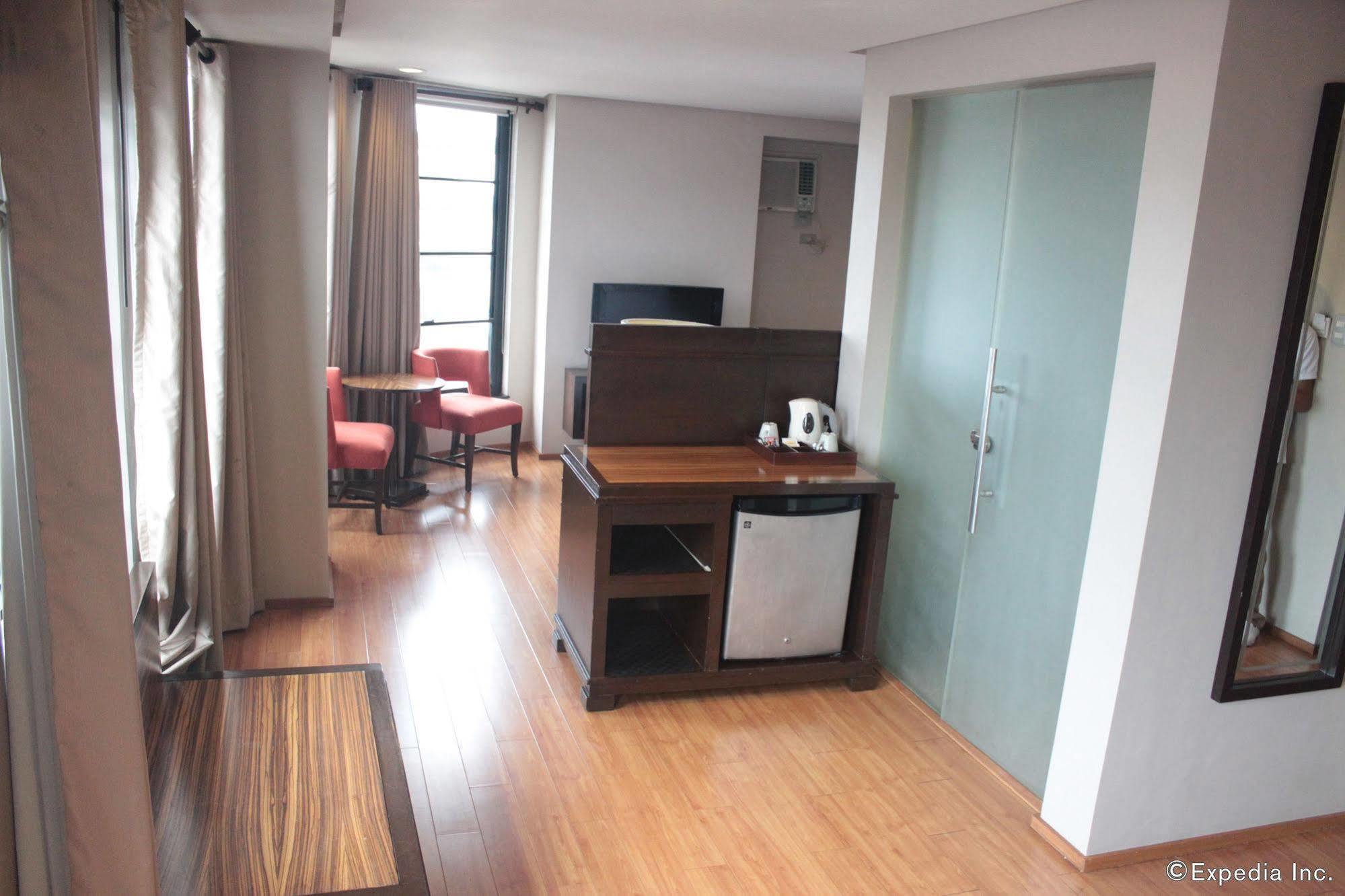 Soleste Suites Quezon City Εξωτερικό φωτογραφία