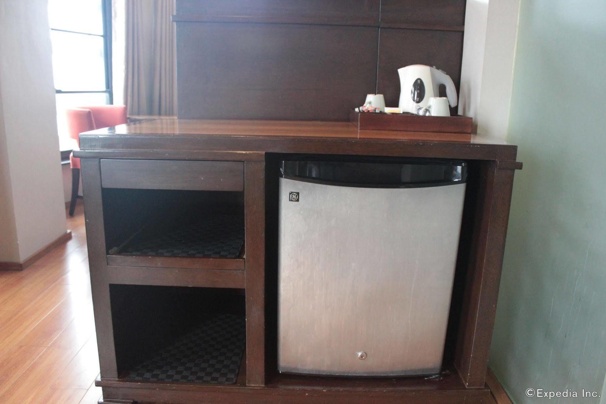Soleste Suites Quezon City Εξωτερικό φωτογραφία