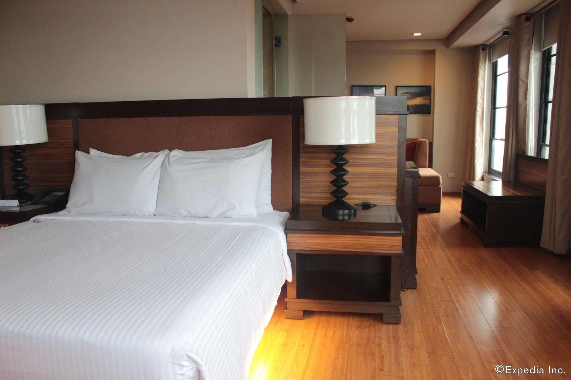 Soleste Suites Quezon City Εξωτερικό φωτογραφία