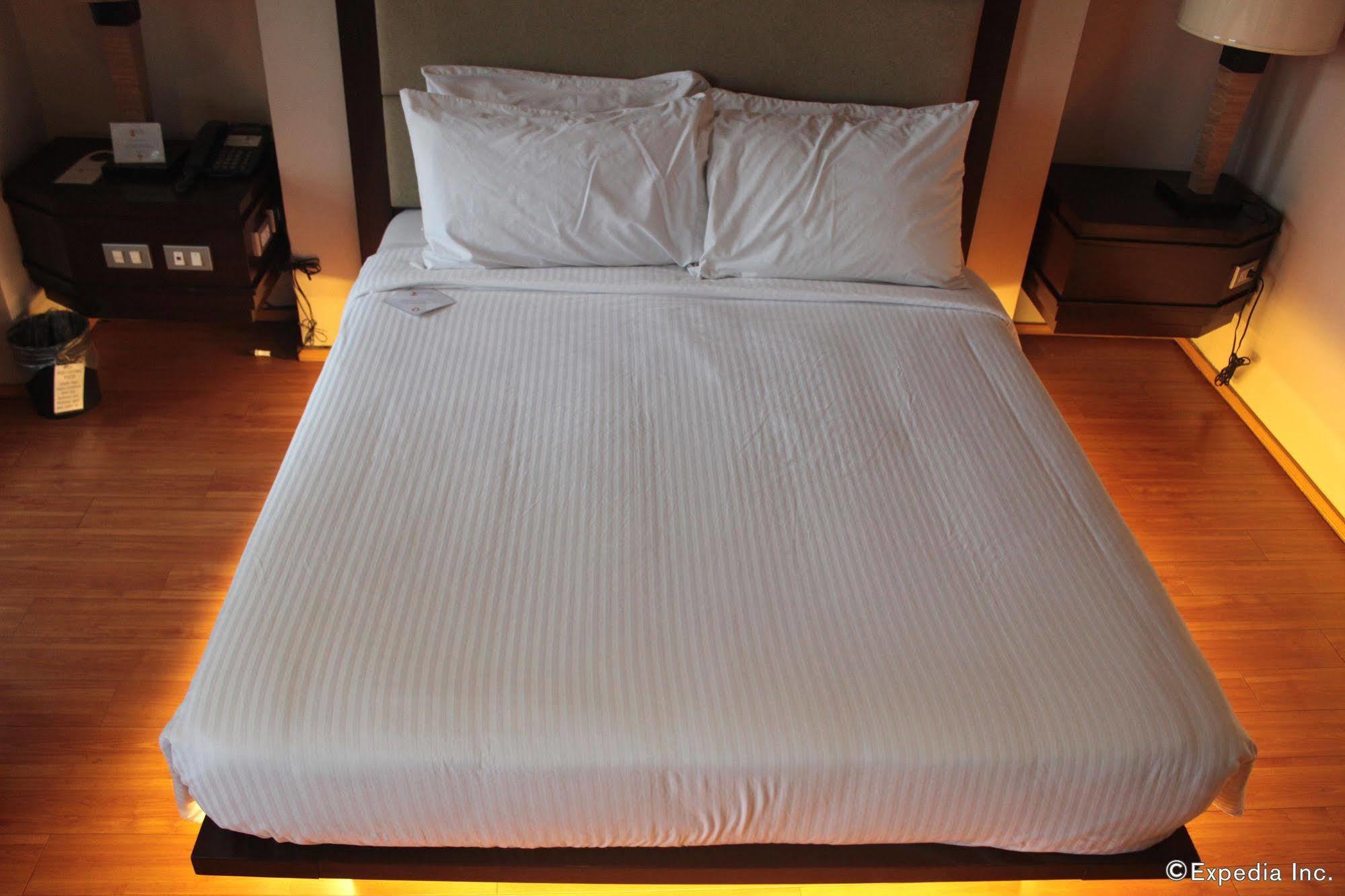 Soleste Suites Quezon City Εξωτερικό φωτογραφία