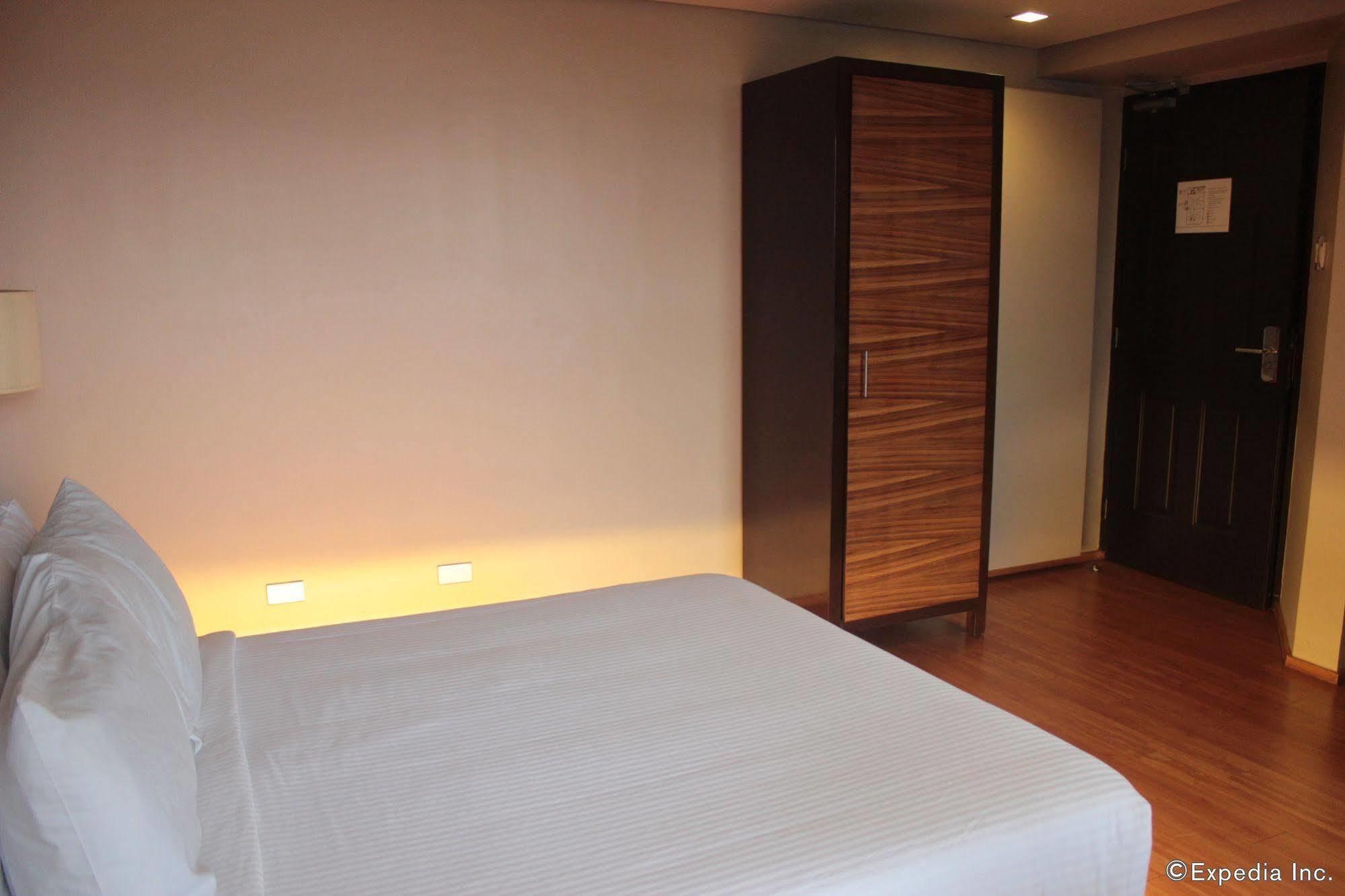 Soleste Suites Quezon City Εξωτερικό φωτογραφία