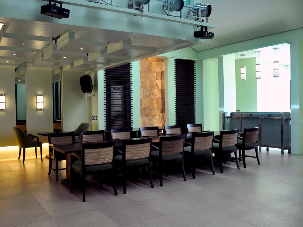 Soleste Suites Quezon City Εξωτερικό φωτογραφία